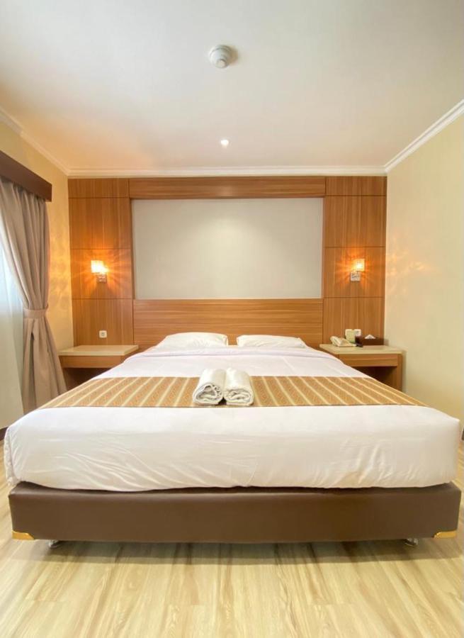 Cipta Hotel Wahid Hasyim Jakarta Exterior photo