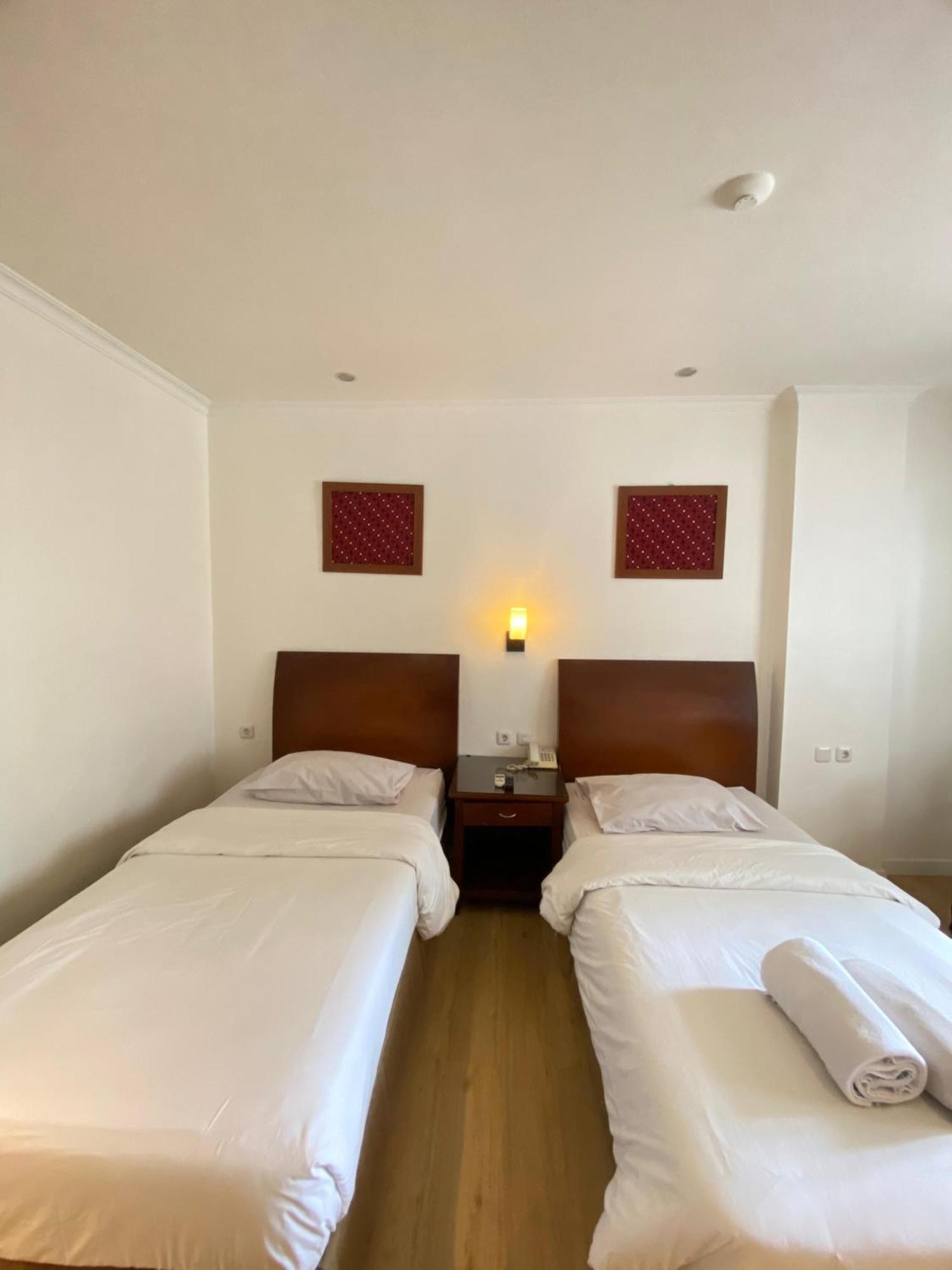Cipta Hotel Wahid Hasyim Jakarta Exterior photo