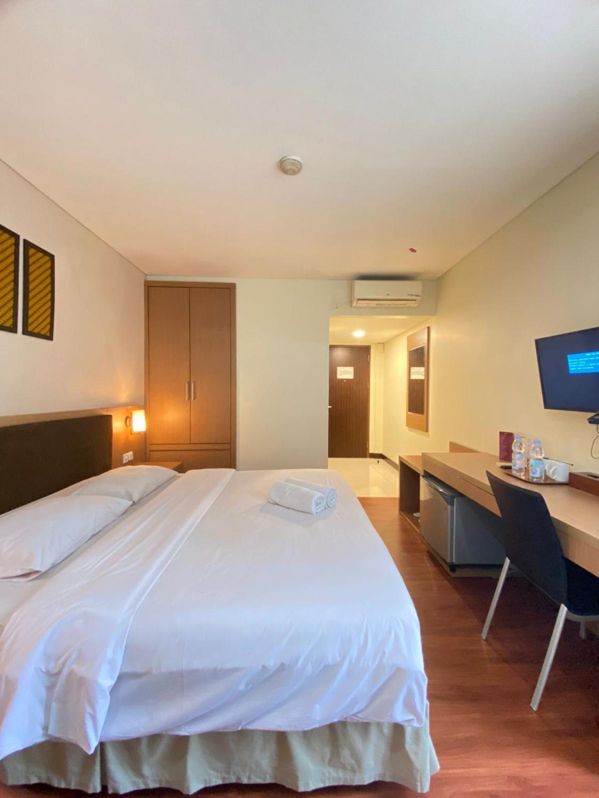 Cipta Hotel Wahid Hasyim Jakarta Exterior photo